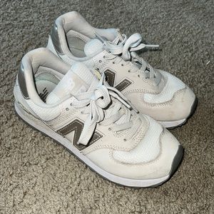 New Balance - White shoes - Size 6.5 Women’s